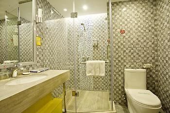 Miaozu Buyi Hotel Fenghuang Exteriör bild