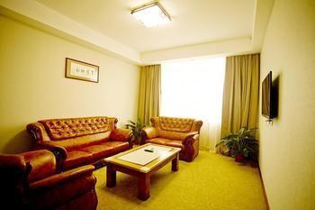 Miaozu Buyi Hotel Fenghuang Exteriör bild